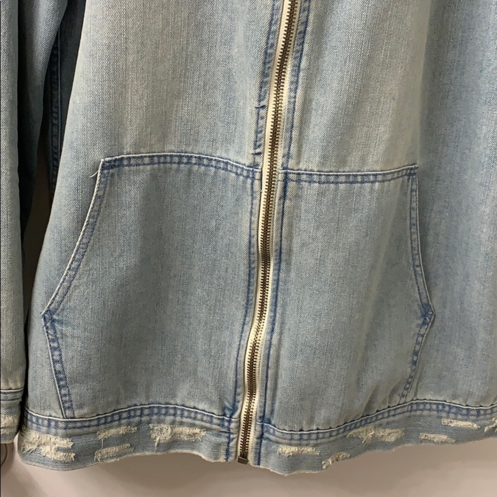 #Jacket Jackson - Picture 2 of 12
